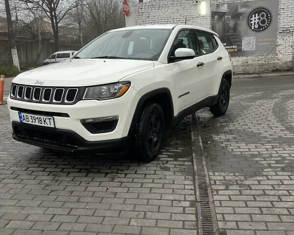Білий Джип Compass, об'ємом двигуна 2.36 л та пробігом 205 тис. км за 12799 $, фото 3 на Automoto.ua