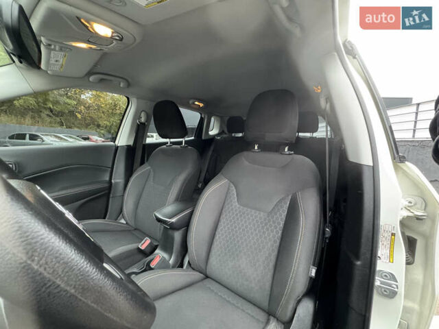 Белый Джип Компас, объемом двигателя 2.36 л и пробегом 203 тыс. км за 13999 $, фото 15 на Automoto.ua