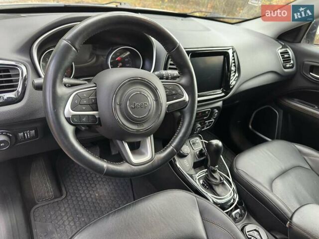 Джип Compass 2017 у Здолбунове на Automoto.ua Білий Джип Compass, об'ємом двигуна 2.36 л та пробігом 140 тис. км за 16200 $, фото 8 на Automoto.ua