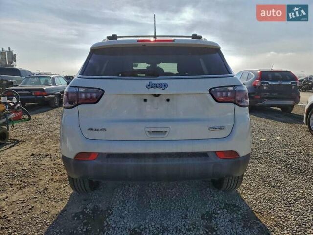 Белый Джип Компас, объемом двигателя 2.36 л и пробегом 124 тыс. км за 2000 $, фото 5 на Automoto.ua