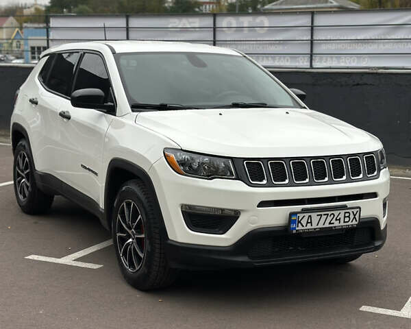 Белый Джип Компас, объемом двигателя 2.36 л и пробегом 203 тыс. км за 13999 $, фото 3 на Automoto.ua