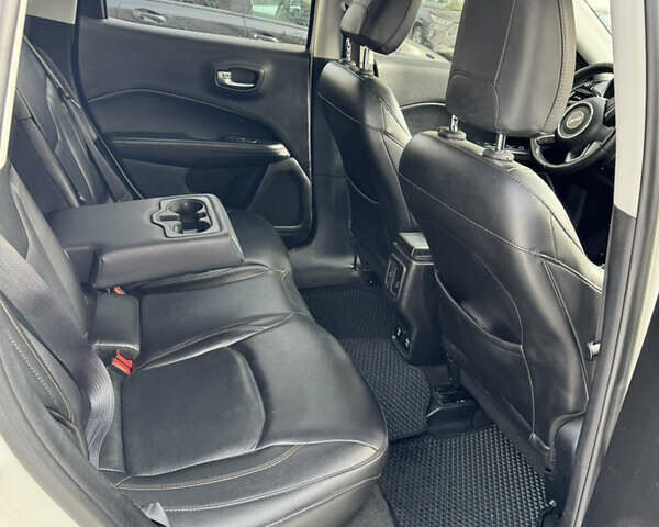 Белый Джип Компас, объемом двигателя 2.36 л и пробегом 99 тыс. км за 16400 $, фото 8 на Automoto.ua