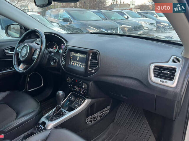 Білий Джип Compass, об'ємом двигуна 2.4 л та пробігом 63 тис. км за 15999 $, фото 11 на Automoto.ua