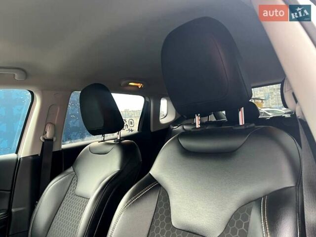 Белый Джип Компас, объемом двигателя 2.36 л и пробегом 199 тыс. км за 13999 $, фото 36 на Automoto.ua