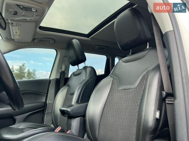 Белый Джип Компас, объемом двигателя 2.36 л и пробегом 190 тыс. км за 12999 $, фото 34 на Automoto.ua