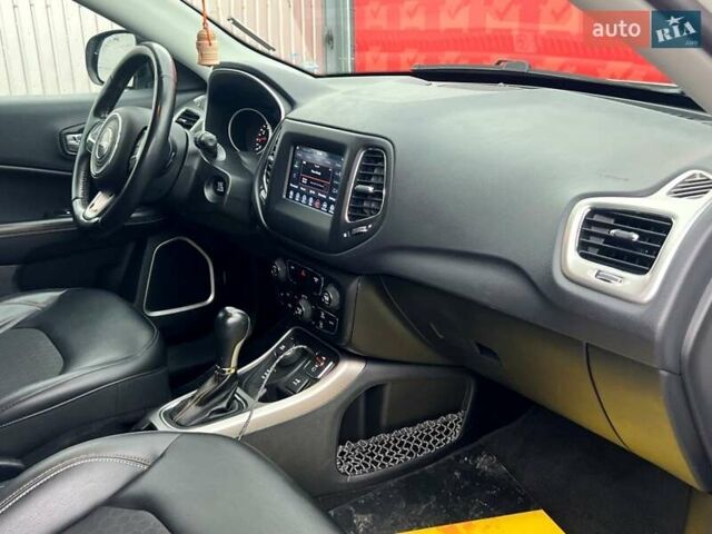 Белый Джип Компас, объемом двигателя 2.36 л и пробегом 199 тыс. км за 13999 $, фото 64 на Automoto.ua