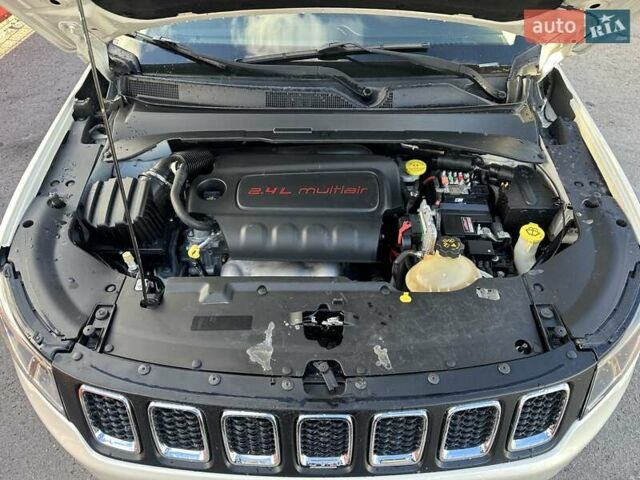 Білий Джип Compass, об'ємом двигуна 0 л та пробігом 194 тис. км за 14950 $, фото 30 на Automoto.ua