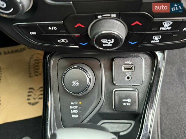 Белый Джип Компас, объемом двигателя 2.36 л и пробегом 113 тыс. км за 16200 $, фото 30 на Automoto.ua