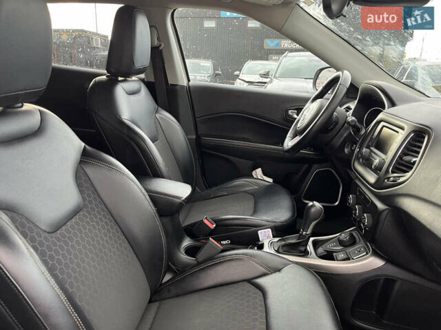 Белый Джип Компас, объемом двигателя 2.4 л и пробегом 191 тыс. км за 13300 $, фото 19 на Automoto.ua