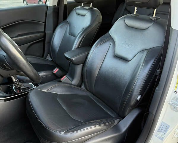 Белый Джип Компас, объемом двигателя 2.36 л и пробегом 70 тыс. км за 17500 $, фото 18 на Automoto.ua