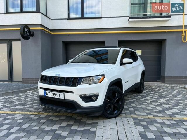 Білий Джип Compass, об'ємом двигуна 2.4 л та пробігом 95 тис. км за 13900 $, фото 2 на Automoto.ua