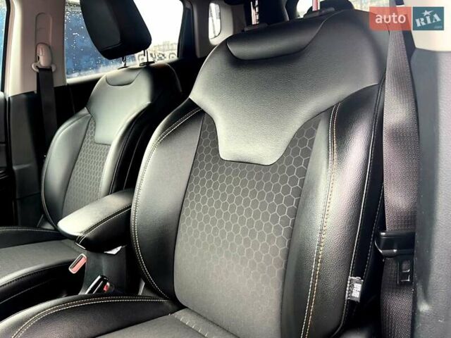 Белый Джип Компас, объемом двигателя 2.36 л и пробегом 199 тыс. км за 13999 $, фото 35 на Automoto.ua