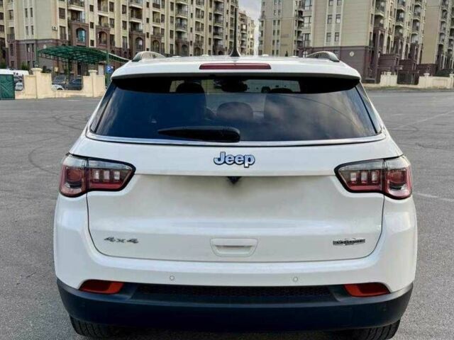 Білий Джип Compass, об'ємом двигуна 2.4 л та пробігом 64 тис. км за 9200 $, фото 6 на Automoto.ua