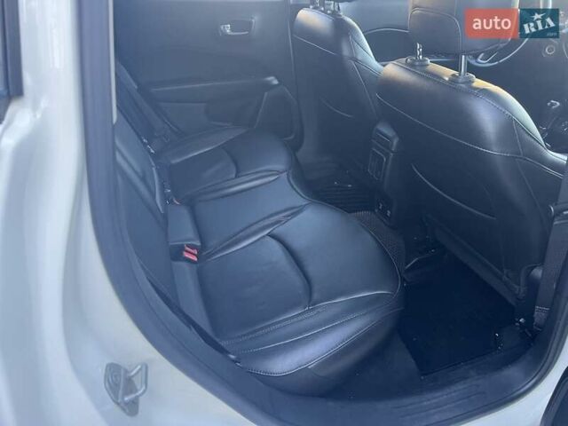 Білий Джип Compass, об'ємом двигуна 2.36 л та пробігом 117 тис. км за 16350 $, фото 30 на Automoto.ua