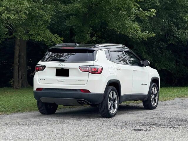 Білий Джип Compass, об'ємом двигуна 2.4 л та пробігом 78 тис. км за 11200 $, фото 6 на Automoto.ua