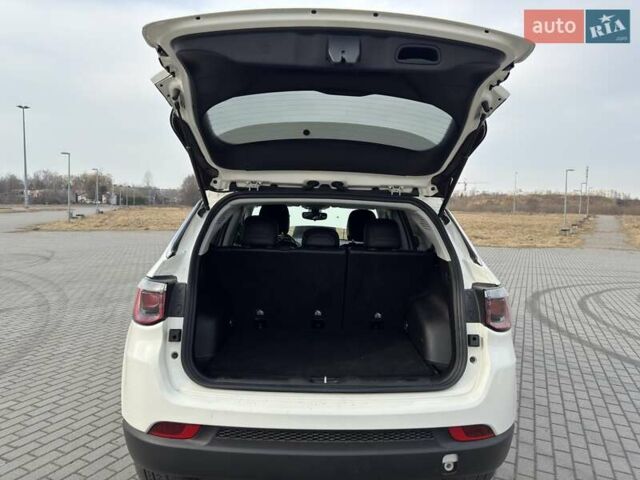 Белый Джип Компас, объемом двигателя 2.36 л и пробегом 111 тыс. км за 14900 $, фото 12 на Automoto.ua