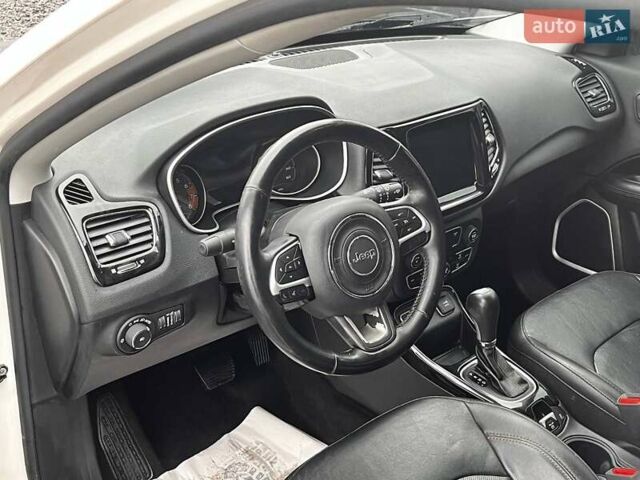 Белый Джип Компас, объемом двигателя 2.4 л и пробегом 225 тыс. км за 10700 $, фото 8 на Automoto.ua