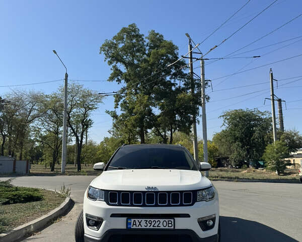 Белый Джип Компас, объемом двигателя 2.4 л и пробегом 129 тыс. км за 15800 $, фото 1 на Automoto.ua