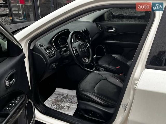 Белый Джип Компас, объемом двигателя 2.4 л и пробегом 225 тыс. км за 10700 $, фото 9 на Automoto.ua