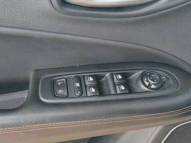 Білий Джип Compass, об'ємом двигуна 2.4 л та пробігом 64 тис. км за 10500 $, фото 4 на Automoto.ua