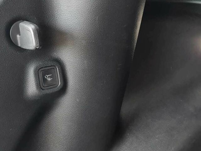 Білий Джип Compass, об'ємом двигуна 2.4 л та пробігом 64 тис. км за 10500 $, фото 3 на Automoto.ua