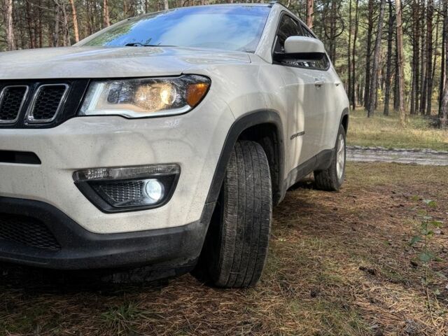 Білий Джип Compass, об'ємом двигуна 2.4 л та пробігом 120 тис. км за 16500 $, фото 4 на Automoto.ua