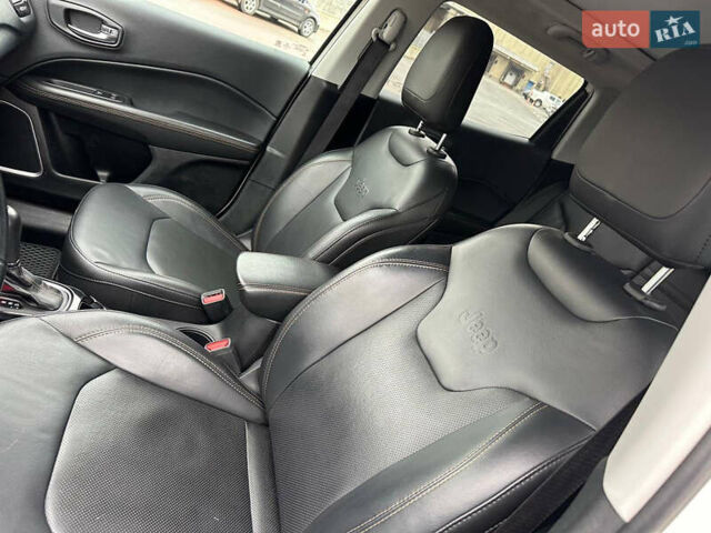 Белый Джип Компас, объемом двигателя 2.36 л и пробегом 190 тыс. км за 12900 $, фото 18 на Automoto.ua