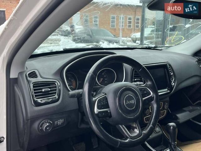 Белый Джип Компас, объемом двигателя 2.4 л и пробегом 227 тыс. км за 8200 $, фото 9 на Automoto.ua