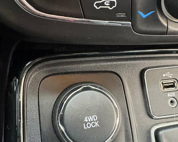 Белый Джип Компас, объемом двигателя 2.36 л и пробегом 84 тыс. км за 13200 $, фото 25 на Automoto.ua