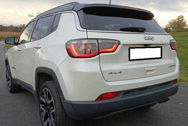 Белый Джип Компас, объемом двигателя 2.4 л и пробегом 105 тыс. км за 9200 $, фото 8 на Automoto.ua