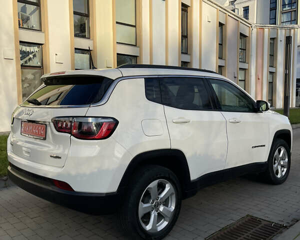 Белый Джип Компас, объемом двигателя 2.4 л и пробегом 47 тыс. км за 14900 $, фото 10 на Automoto.ua