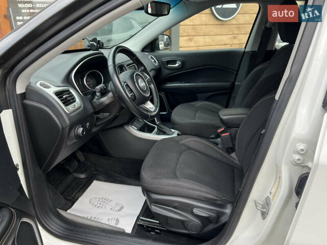 Белый Джип Компас, объемом двигателя 2.36 л и пробегом 73 тыс. км за 10500 $, фото 8 на Automoto.ua