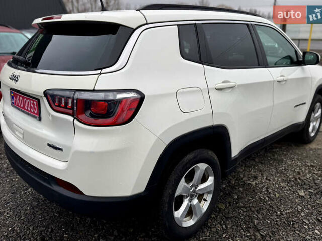 Білий Джип Compass, об'ємом двигуна 2.4 л та пробігом 172 тис. км за 14000 $, фото 2 на Automoto.ua