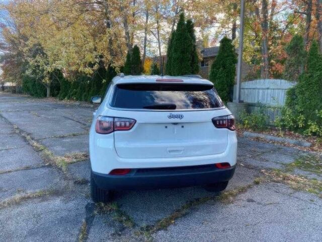 Білий Джип Compass, об'ємом двигуна 2.4 л та пробігом 89 тис. км за 9000 $, фото 5 на Automoto.ua