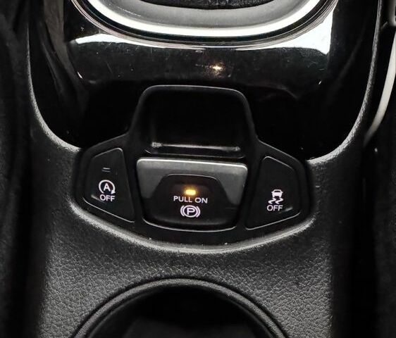 Белый Джип Компас, объемом двигателя 2.4 л и пробегом 131 тыс. км за 15200 $, фото 13 на Automoto.ua