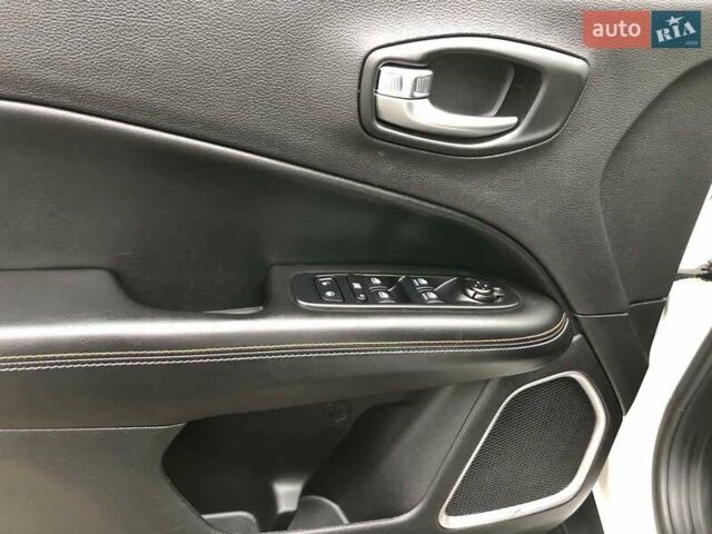 Білий Джип Compass, об'ємом двигуна 2.4 л та пробігом 52 тис. км за 15500 $, фото 18 на Automoto.ua