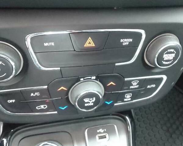 Белый Джип Компас, объемом двигателя 2.36 л и пробегом 180 тыс. км за 14800 $, фото 13 на Automoto.ua