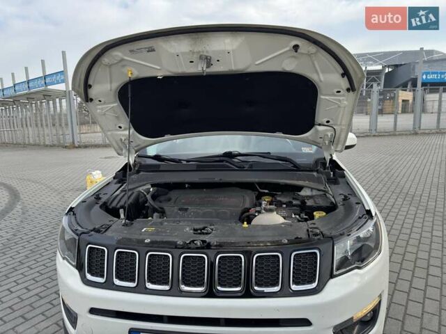 Белый Джип Компас, объемом двигателя 2.36 л и пробегом 111 тыс. км за 14900 $, фото 1 на Automoto.ua