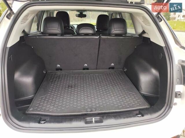 Белый Джип Компас, объемом двигателя 2.36 л и пробегом 74 тыс. км за 16250 $, фото 36 на Automoto.ua