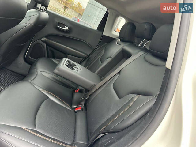 Белый Джип Компас, объемом двигателя 2.36 л и пробегом 190 тыс. км за 12900 $, фото 23 на Automoto.ua