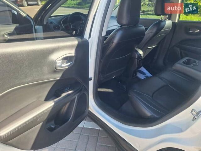 Білий Джип Compass, об'ємом двигуна 2.36 л та пробігом 180 тис. км за 13150 $, фото 38 на Automoto.ua