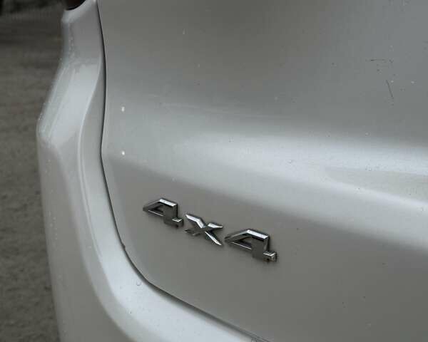 Белый Джип Компас, объемом двигателя 2.4 л и пробегом 101 тыс. км за 16800 $, фото 10 на Automoto.ua