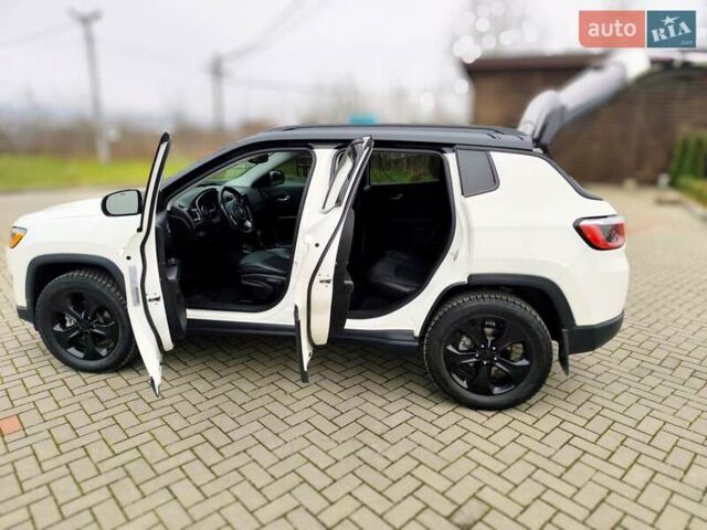 Белый Джип Компас, объемом двигателя 2.36 л и пробегом 74 тыс. км за 16250 $, фото 15 на Automoto.ua