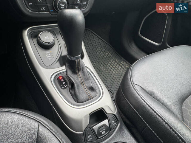 Білий Джип Compass, об'ємом двигуна 2.36 л та пробігом 96 тис. км за 14900 $, фото 36 на Automoto.ua
