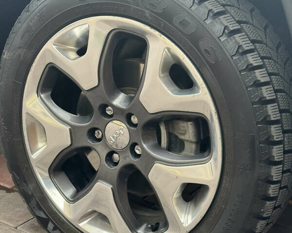 Белый Джип Компас, объемом двигателя 2.36 л и пробегом 84 тыс. км за 13200 $, фото 38 на Automoto.ua