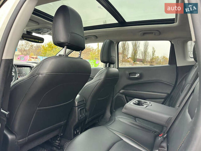 Білий Джип Compass, об'ємом двигуна 2.36 л та пробігом 190 тис. км за 11900 $, фото 23 на Automoto.ua