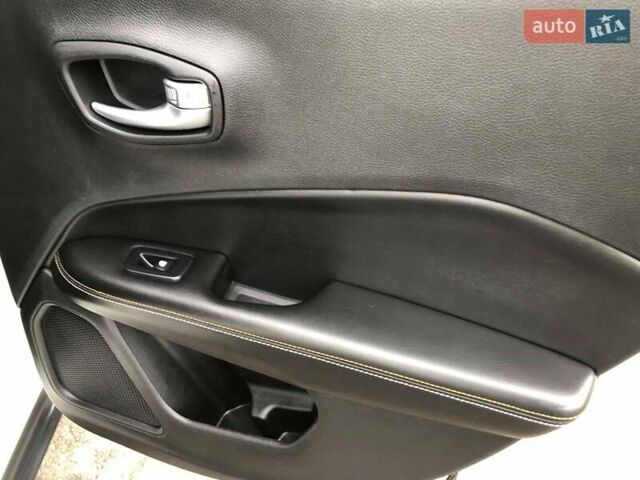 Білий Джип Compass, об'ємом двигуна 2.4 л та пробігом 52 тис. км за 15500 $, фото 9 на Automoto.ua