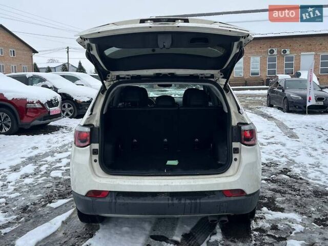 Белый Джип Компас, объемом двигателя 2.4 л и пробегом 227 тыс. км за 8200 $, фото 19 на Automoto.ua