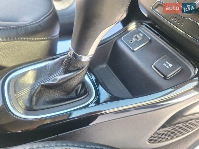 Белый Джип Компас, объемом двигателя 2.36 л и пробегом 175 тыс. км за 13150 $, фото 40 на Automoto.ua