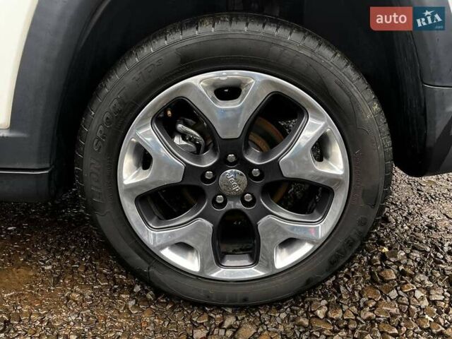 Белый Джип Компас, объемом двигателя 2.4 л и пробегом 225 тыс. км за 10700 $, фото 32 на Automoto.ua